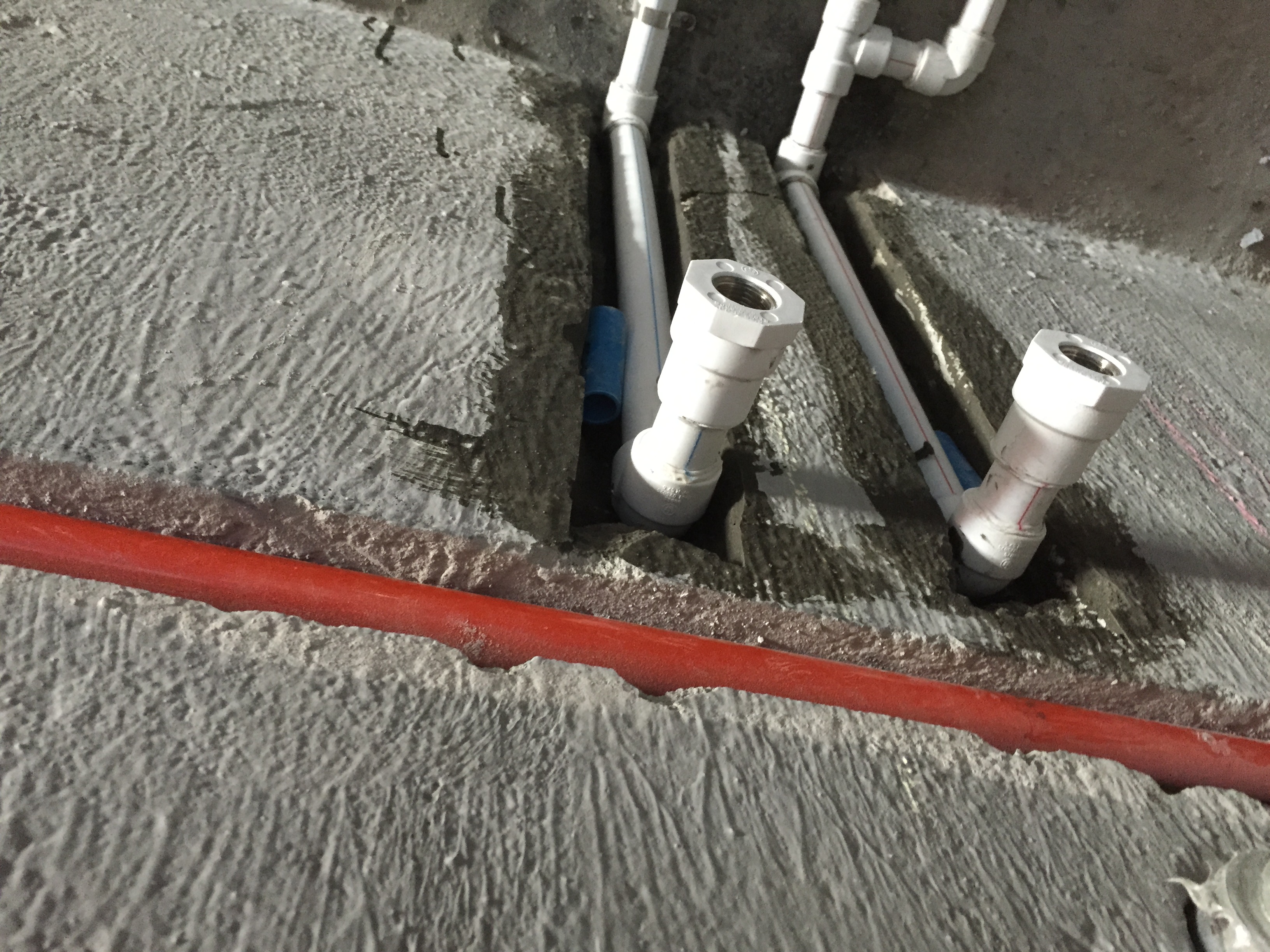 東莞萬潤廣場在建工地之水電工程進(jìn)行 東莞萬潤廣場在建工地之水電工程進(jìn)行