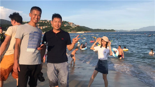 魯班裝飾項(xiàng)目經(jīng)理何友良旅游照 魯班裝飾項(xiàng)目經(jīng)理何友良旅游照
