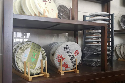 頤龍灣裝修業主戴總茶柜 頤龍灣裝修業主戴總茶柜
